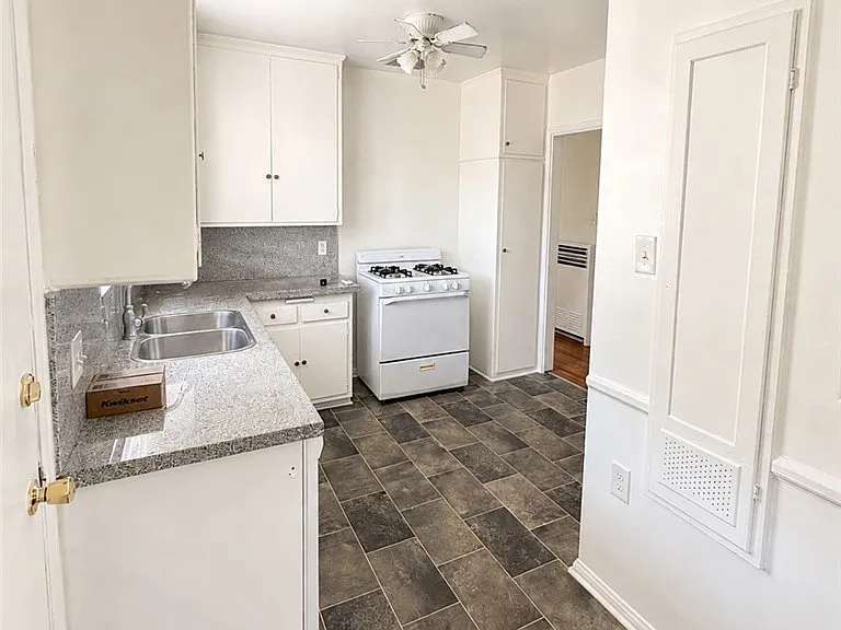 4109 Warner Blvd #C — Photo 5