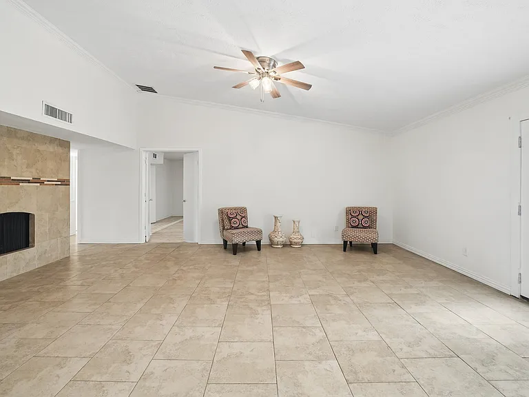 5161 Bartlett Dr — Photo 9