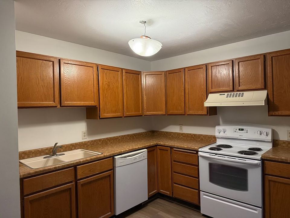 1st image of 1840 S 300 E APT 9