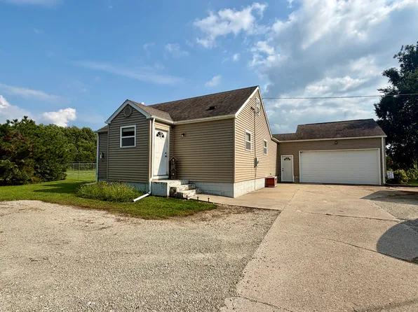 25103 Prophet Rd, Rock Falls, IL 61071