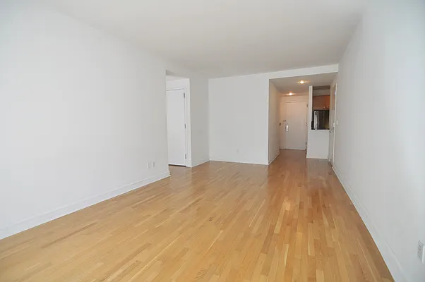 Rented by BLU Real Estate | media 26