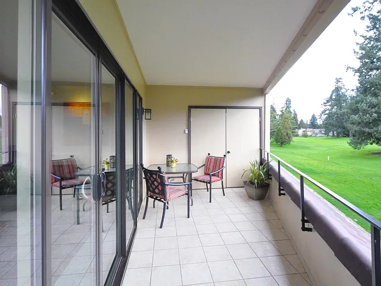 Patio with view to 9th fairway and green