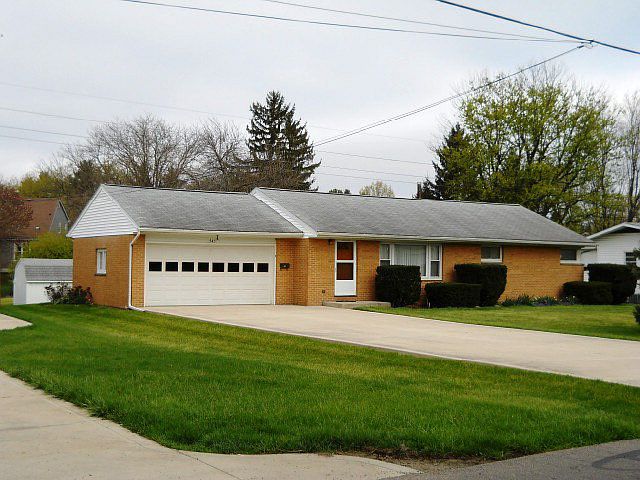 1st image of 945 Forest Lawn Dr