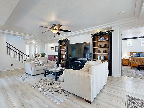 4th image of 4933 Silverwood Dr
