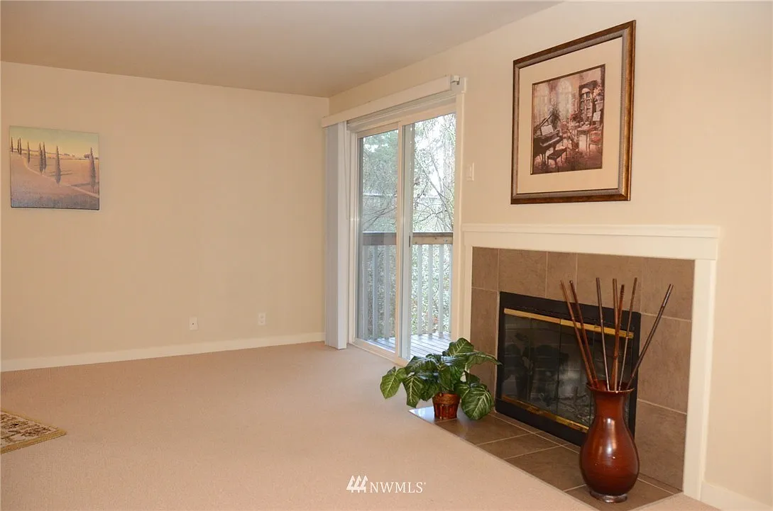 2 bed, 998 sqft, $2,600 — Photo 4