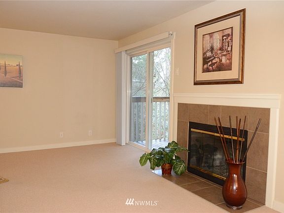 4th image of 3018 128th Ave SE APT 13