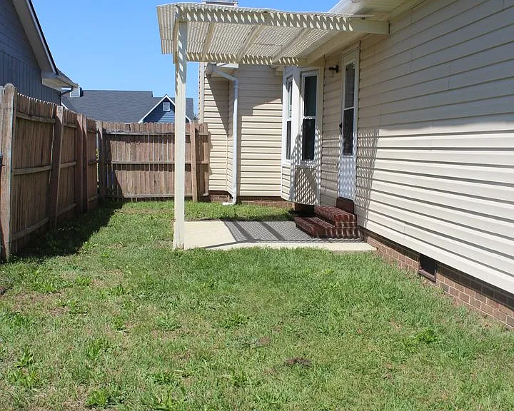 916 Glen Reilly Dr — Photo 17