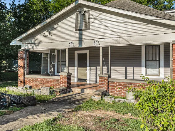 104 Henley St, Midfield, AL 35228