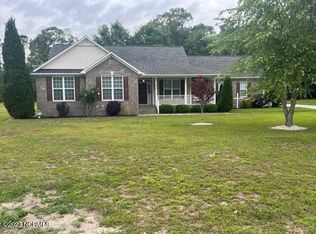 646 Pirate Cove Rd, Washington, NC 27889