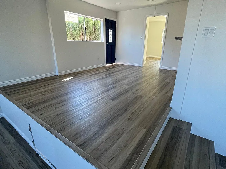 133 S Grand Ave — Photo 6