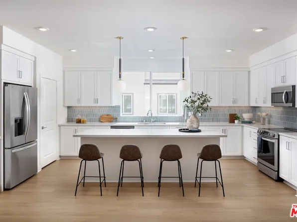 1699 Coral Sea Ln, San Pedro, CA 90732