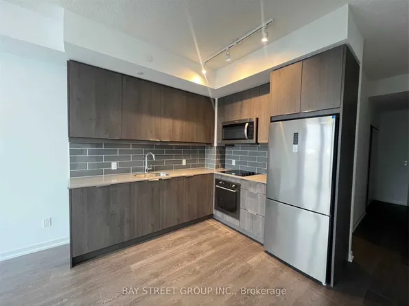 32 Forest Manor Rd, Toronto, ON