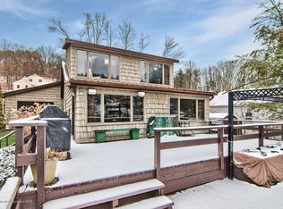 226 Lake Rd, Nicholson, PA 18446