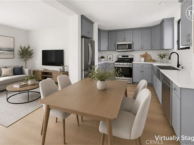 10156 Regent — Photo 6