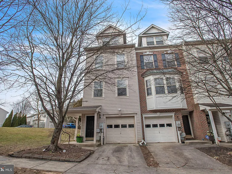 200 Toddson Ln — Photo 1