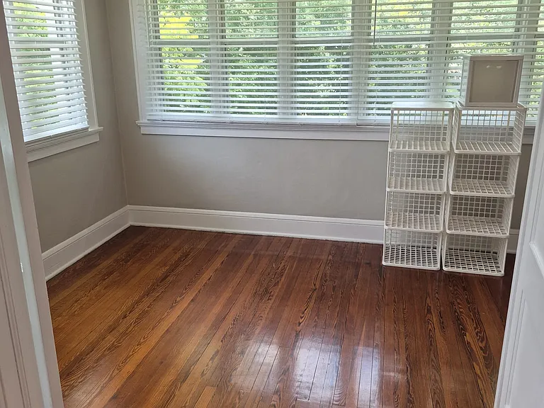 En suite can be used as an office or gym or play room.