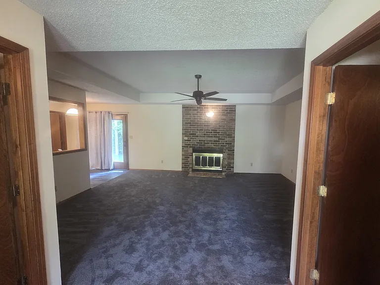 2051 S Kentwood Ave — Photo 3