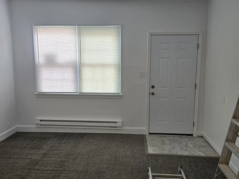 106 S Locust St — Photo 1