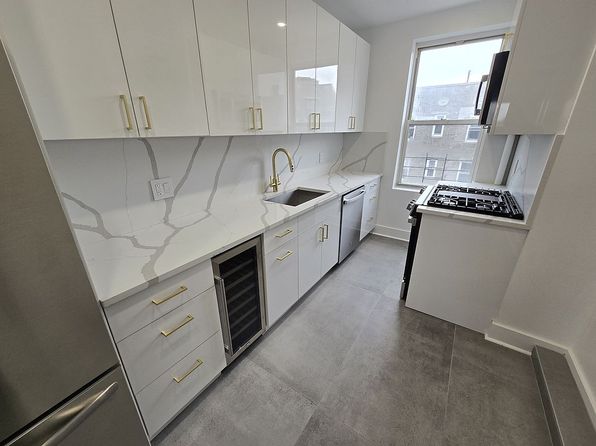 4508 40th St APT B53, Long Island City, NY 11104