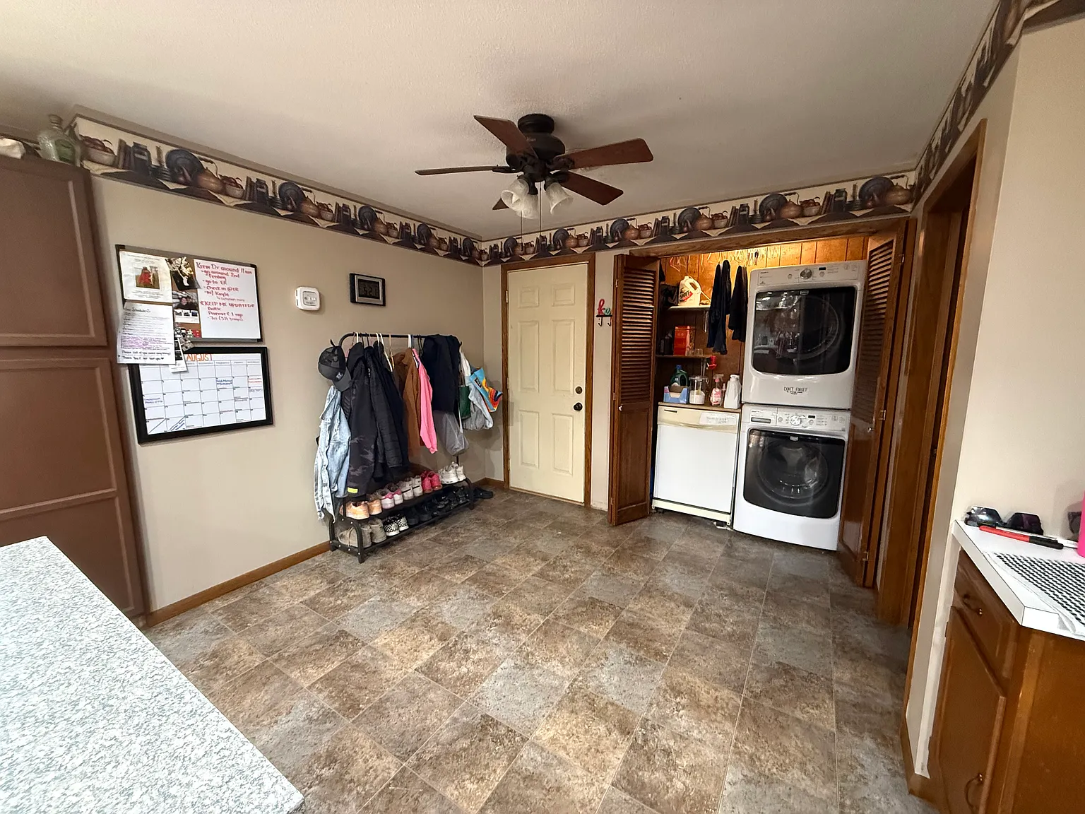 3 bed, 1288 sqft, $1,250 — Photo 2