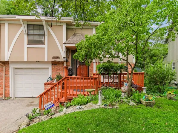 9411 Taylor Dr, Overland Park, KS 66212