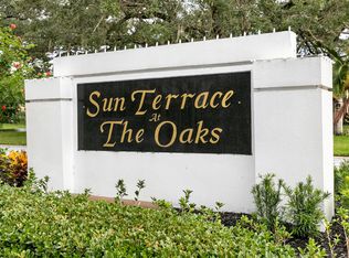 9904 Chapman Oak Ct, Palm Beach Gardens, FL 33410