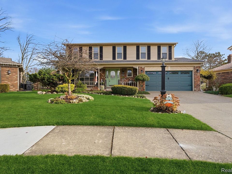 1st image of 44388 Thunder Bay Dr