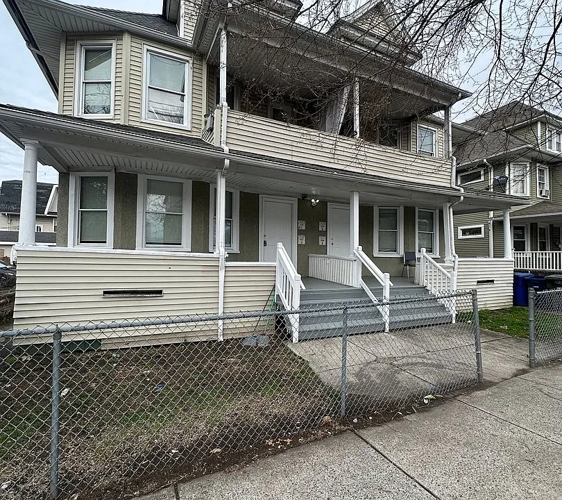 1565-1571 E Main St