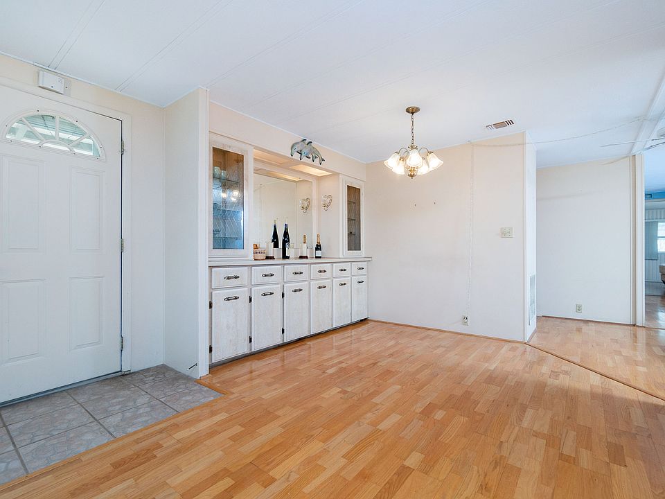 1st image of 6269 Bunting Ln