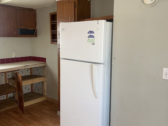 5th image of 123 Scott Dr