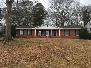 2153 Tudor Castle Way, Decatur, GA 30035