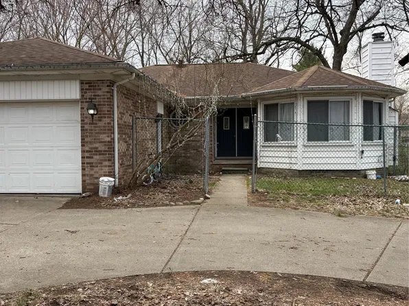 380 E South Blvd, Troy, MI 48085