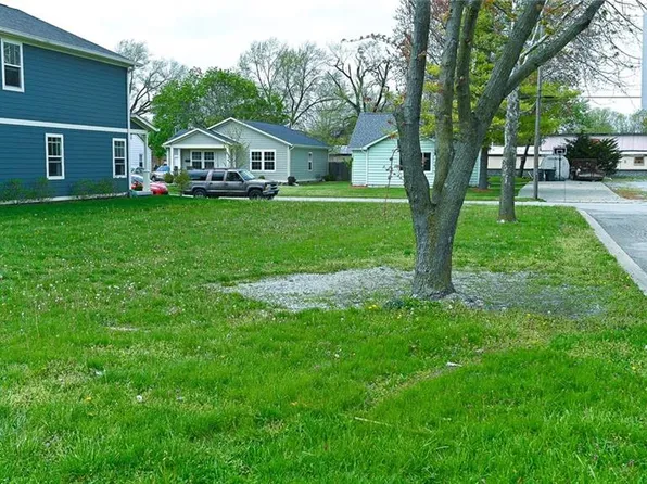 520 E Mill St, Fortville, IN 46040