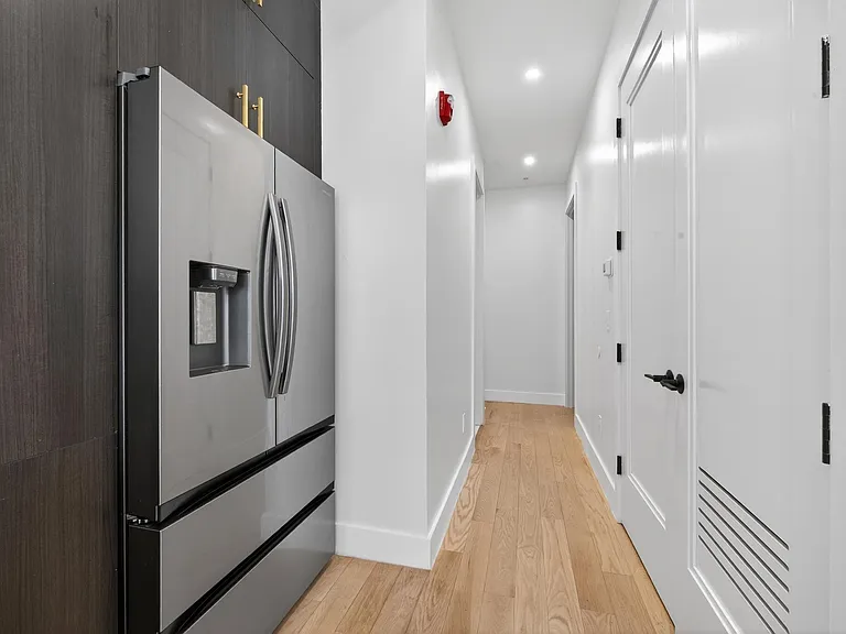 20 Storms Ave #2 — Photo 6