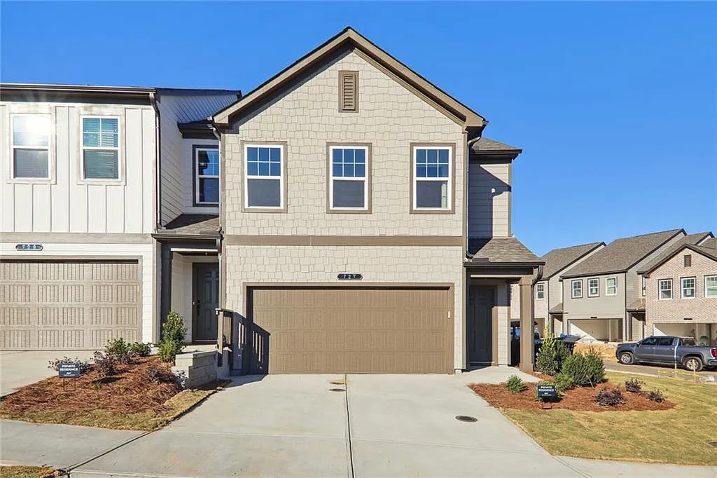 3 bed, 2.5 bath, 1858 sqft, $2,500 — Photo 1
