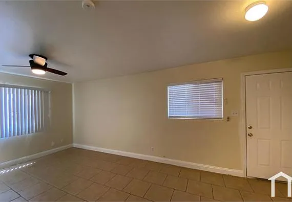 2 bed, 900 sqft, $1,000 — Photo 4