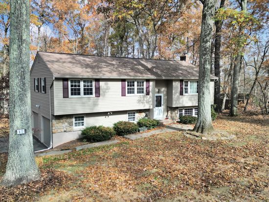 17 Dogwood Road, Tolland, CT 06084