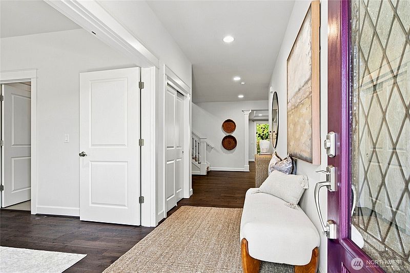 2nd image of 22962 SE 20th Street