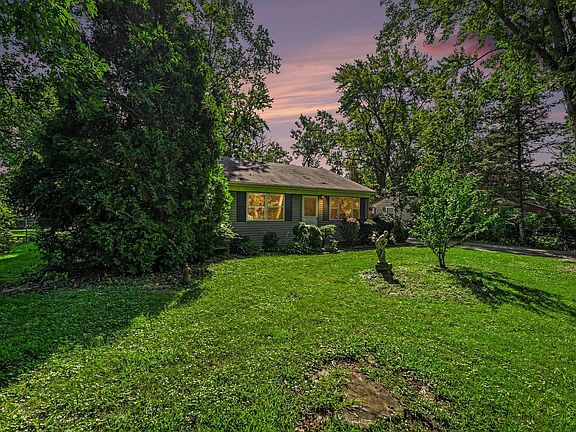 3rd image of 23914 S Cretewood Ln