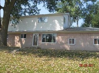 5004 Coshocton Dr, Waterford, MI 48327