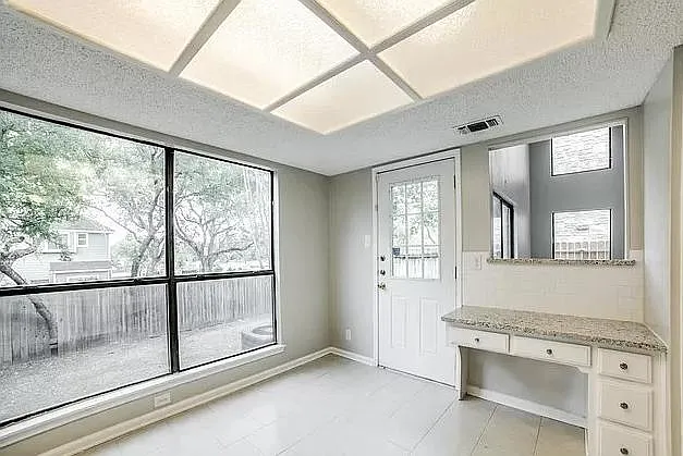 6009 Glen Heather — Photo 15