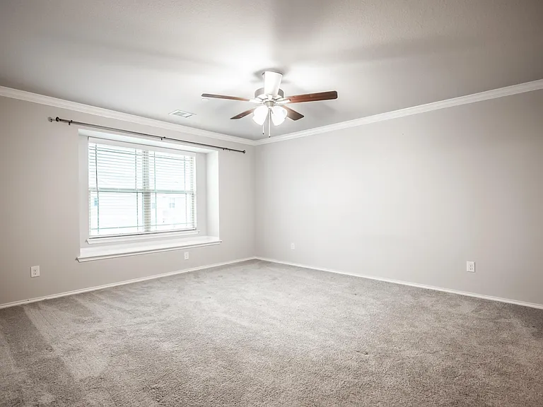 2204 Greystone Dr — Photo 14