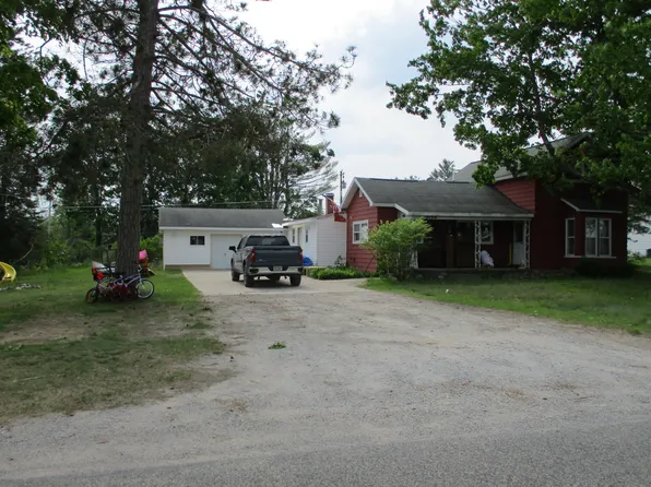 3134 Kneeland St, Lewiston, MI 49756