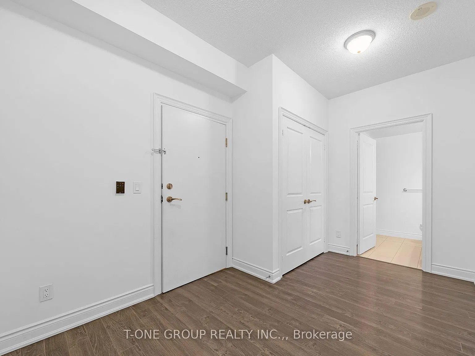 2 bed, $2,450 — Photo 3