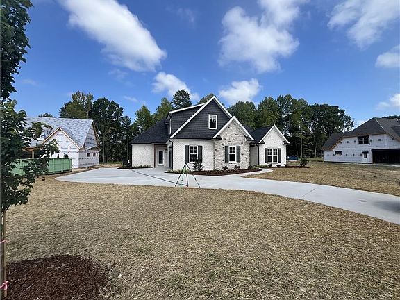 3rd image of 6851 Ridge Rd