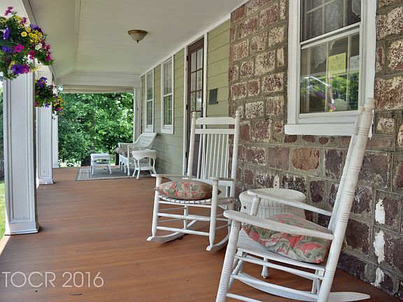 4th image of 380 Wyckoff Ave