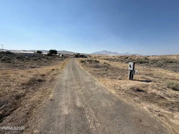 3325 W Stephanie Ct, Winnemucca, NV 89445