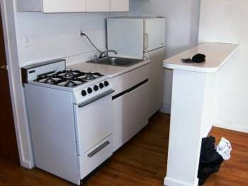 3rd image of 513 E 86th St APT 4a