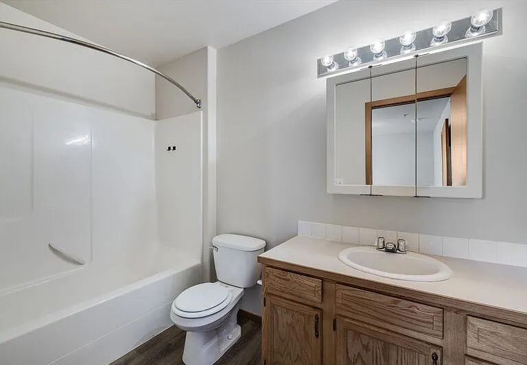 6005 Chapel Hill Blvd #E101 — Photo 12