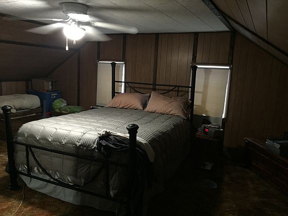 3rd FL BR w/walkin closer